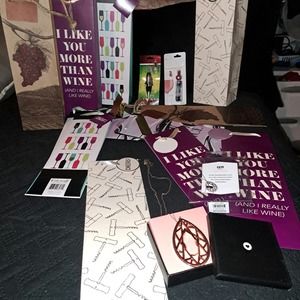 WINE PARTY! 14 WINE Bags-BLUSH Necklace Bottle Opener- Drink Markers-Stopper